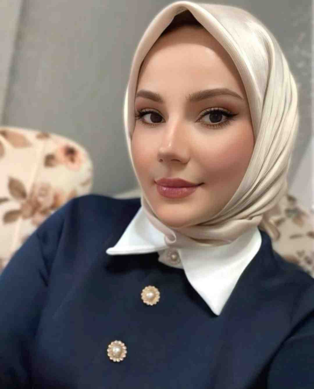 Gümülceli Sıcak Kanlı Escort Mina